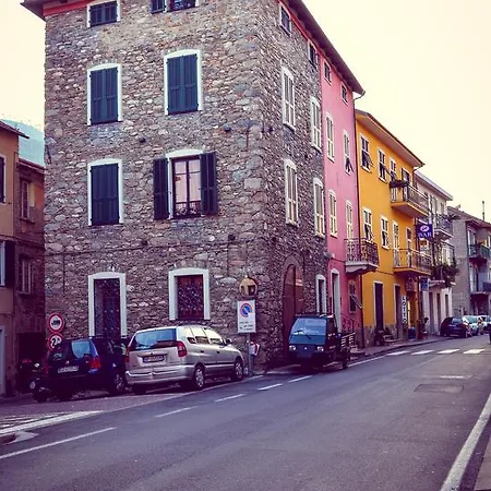公寓 Mansarda Via Roma Ortovero